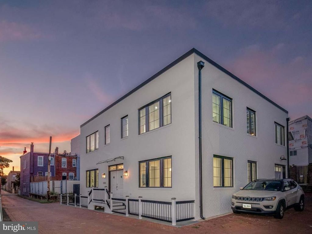 Photo of 1680 Ebenezer Court SE, WASHINGTON, DC 20003 (MLS # DCDC2224602)