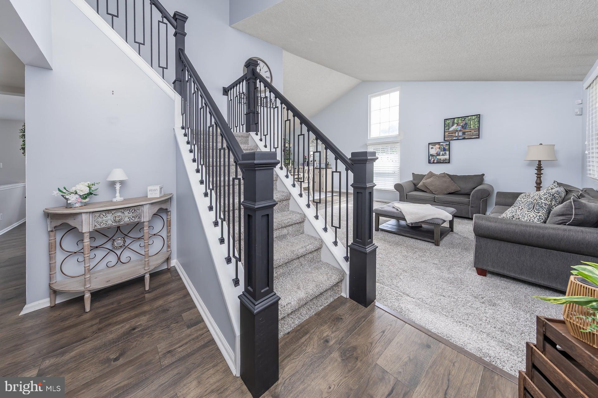 32 LONGWOOD DRIVE