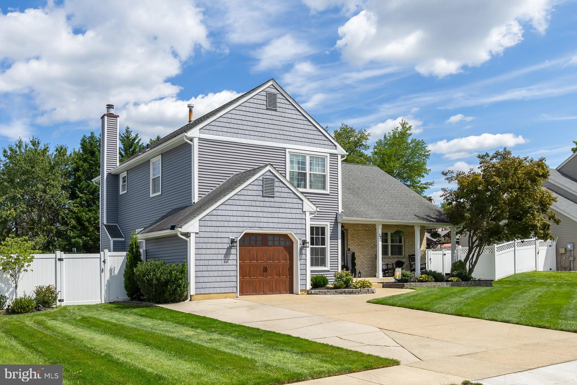 32 LONGWOOD DRIVE