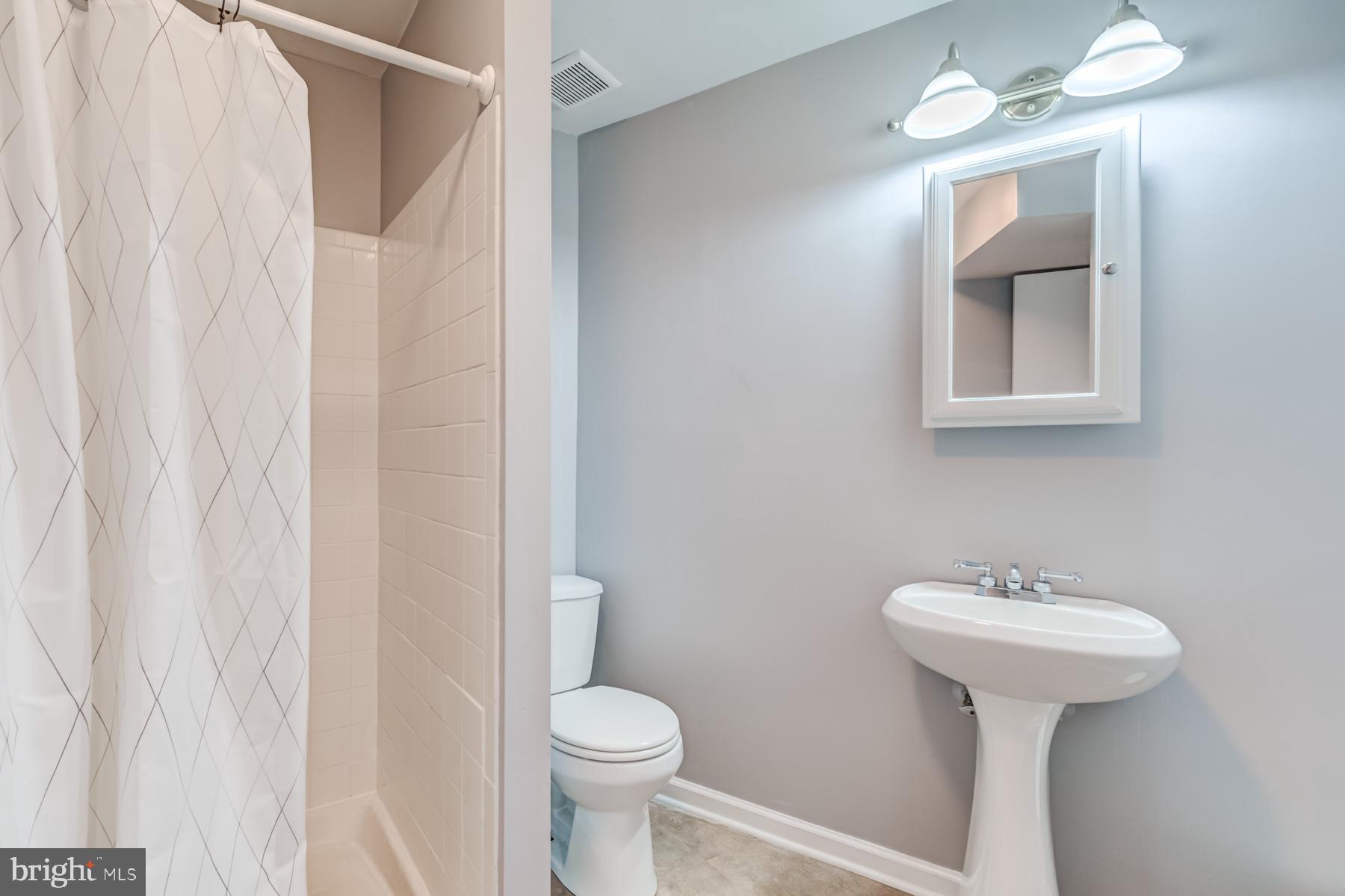 VALLEIGH - Residential Lease