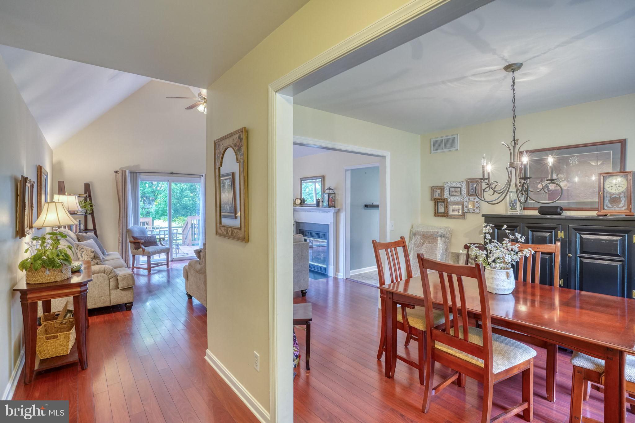 40 E HUNTINGTON CIRCLE