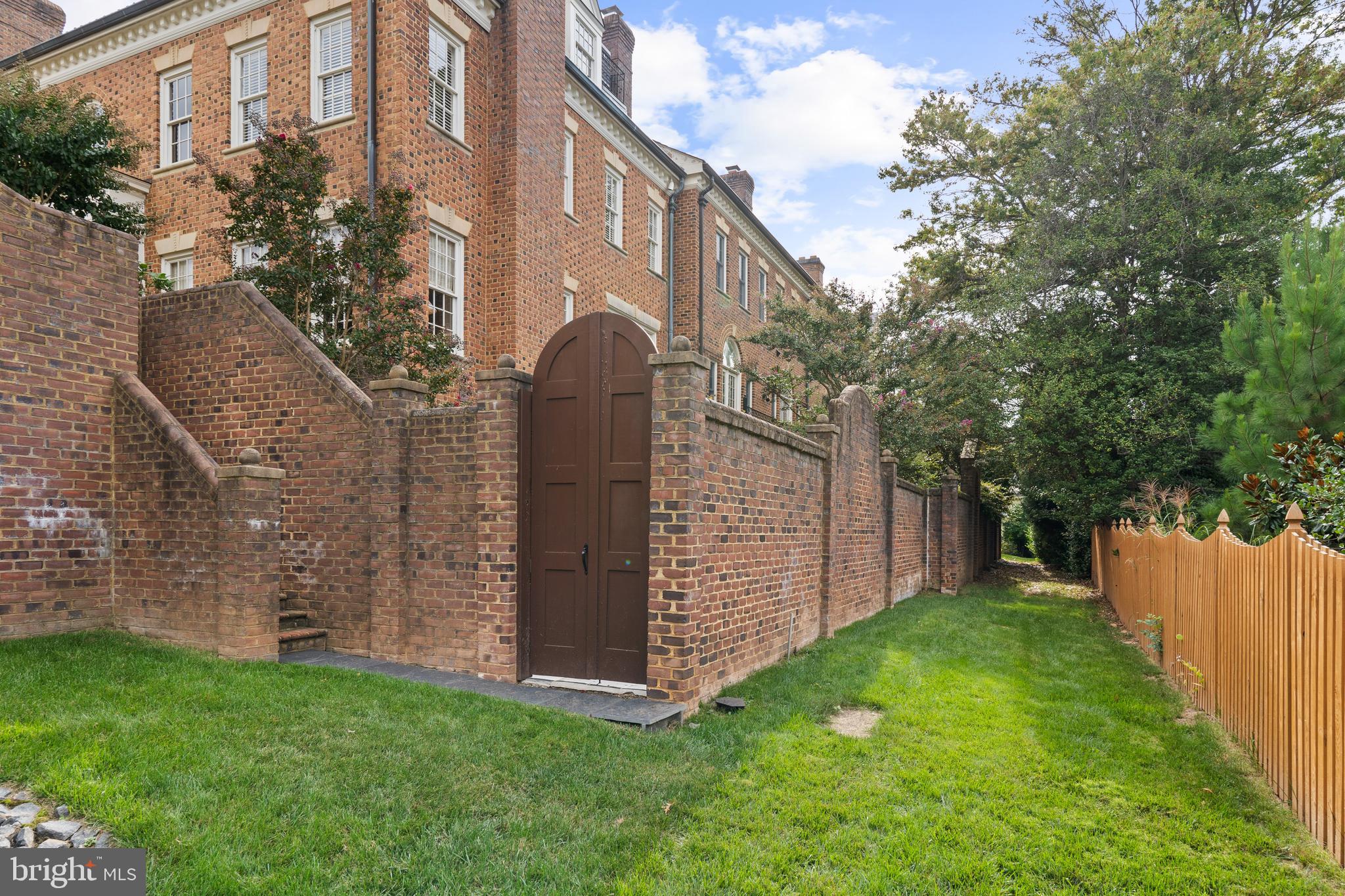 MERRYHILL - Residential