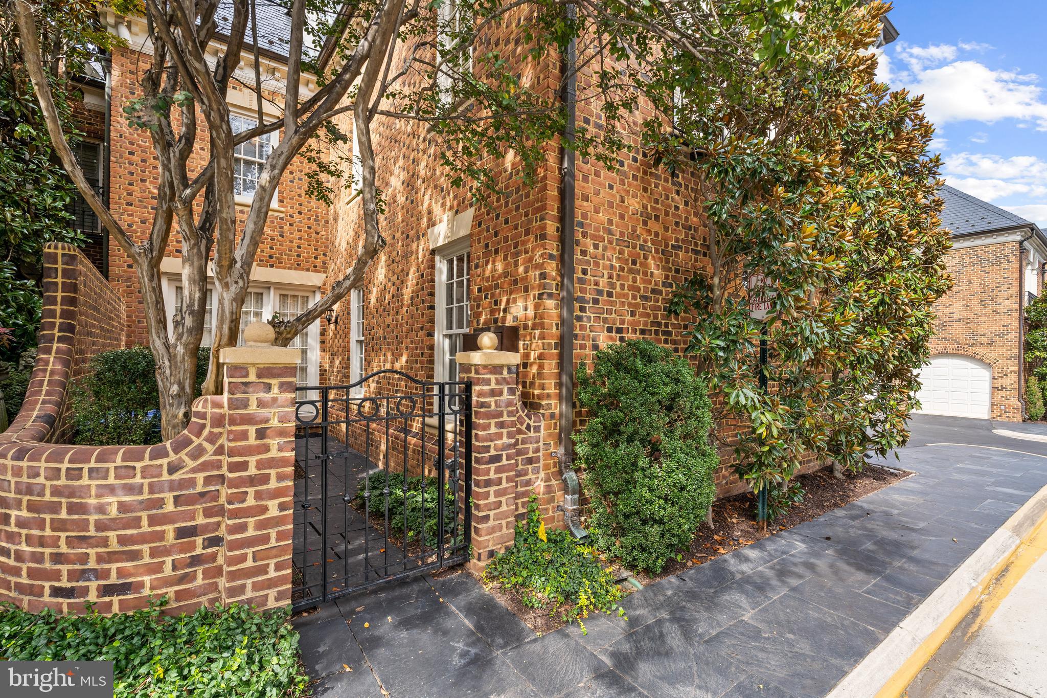 MERRYHILL - Residential