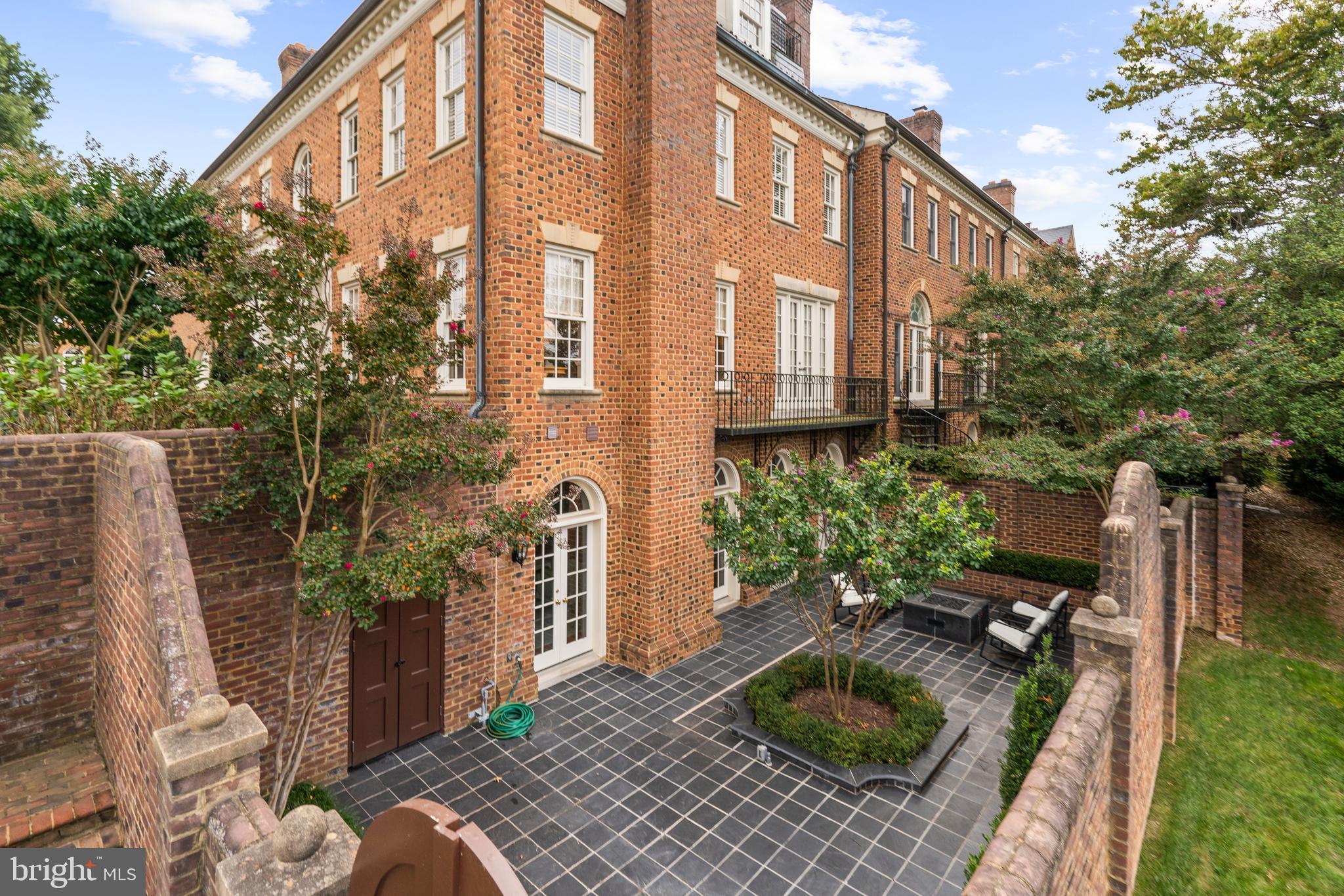 MERRYHILL - Residential