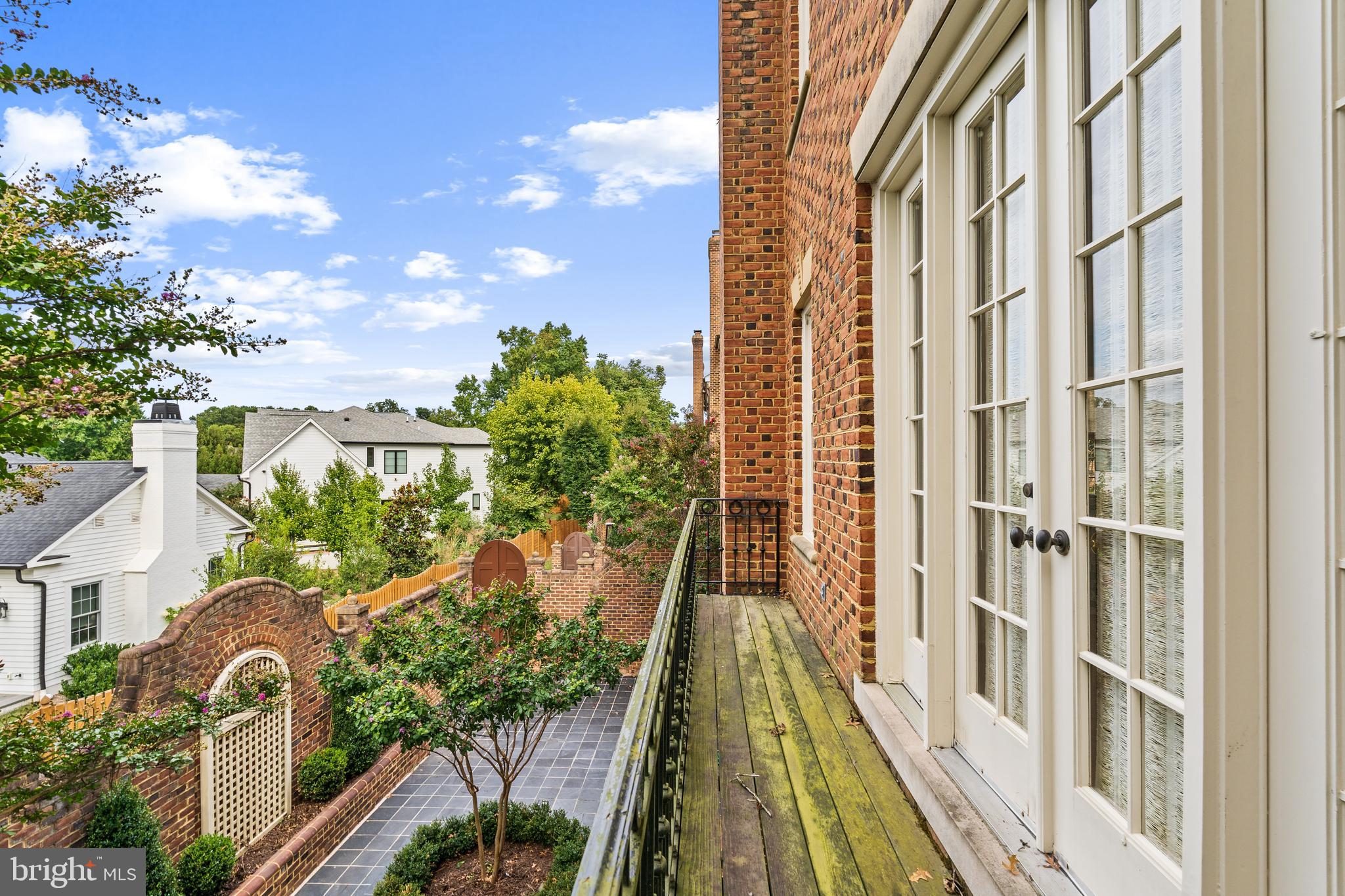 MERRYHILL - Residential