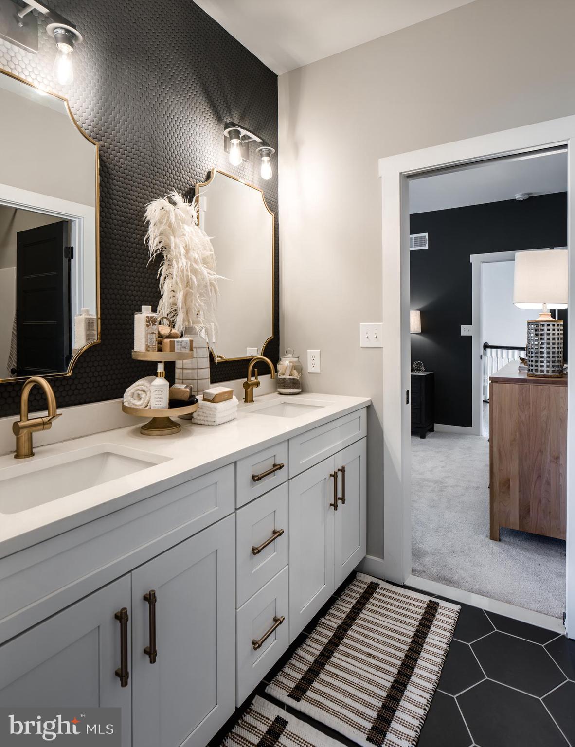 BISHOP WOODS - Residential