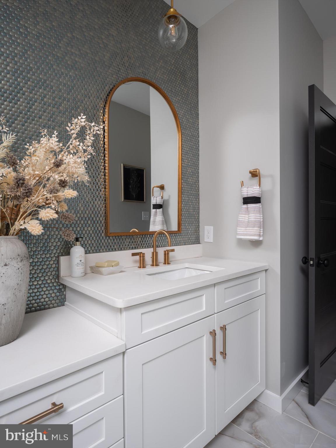 BISHOP WOODS - Residential