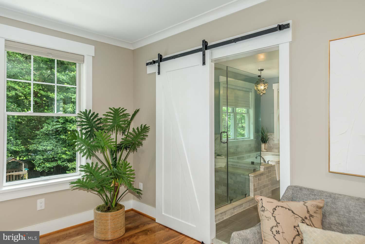 ROCK CREEK KNOLLS - Residential