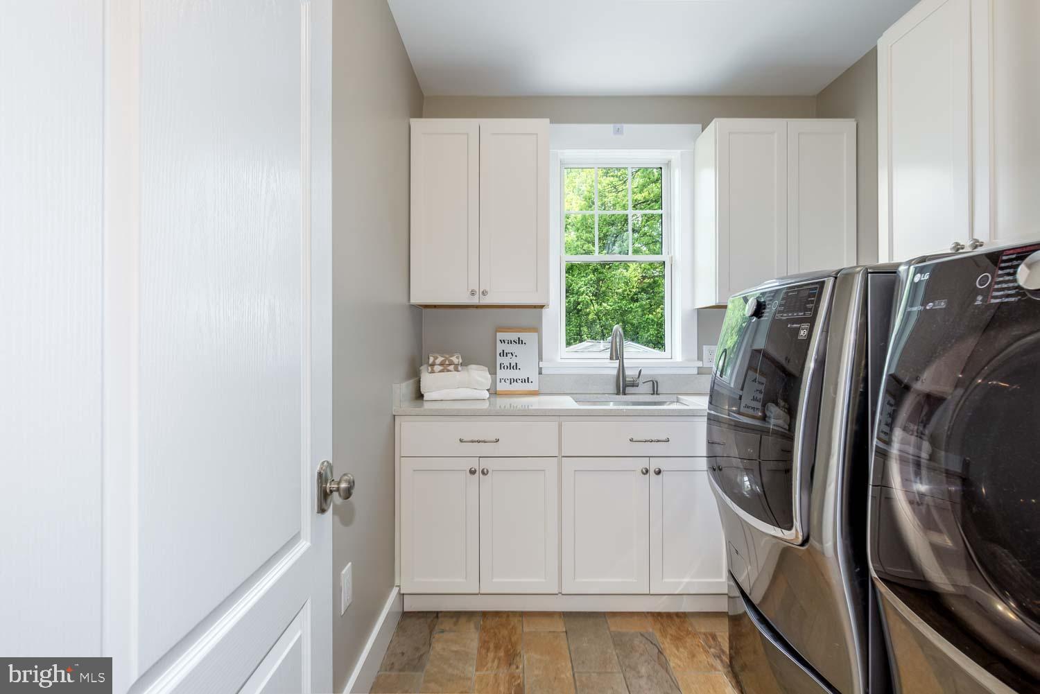 ROCK CREEK KNOLLS - Residential