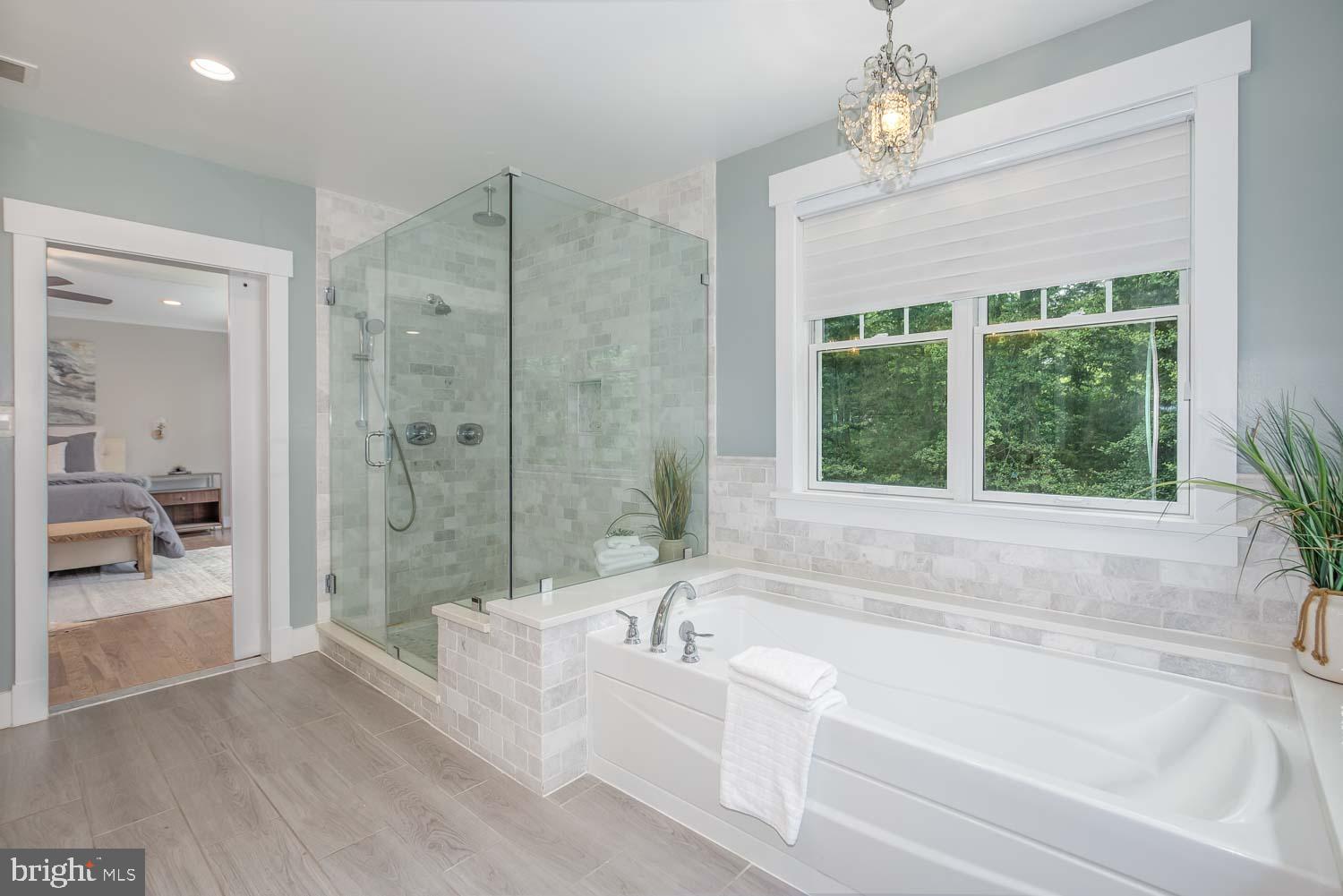 ROCK CREEK KNOLLS - Residential