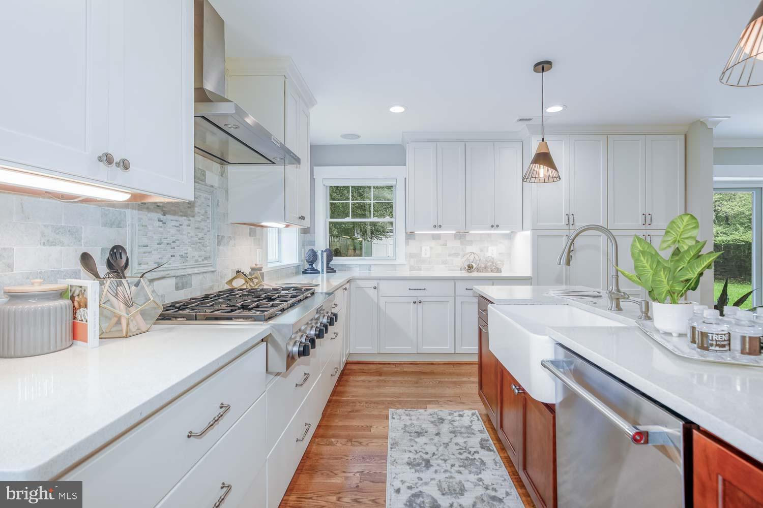 ROCK CREEK KNOLLS - Residential