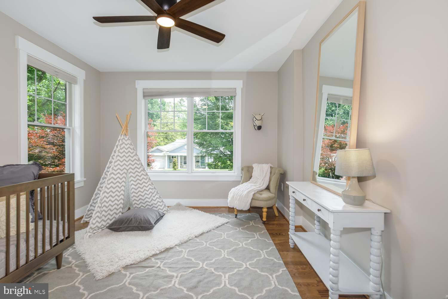 ROCK CREEK KNOLLS - Residential