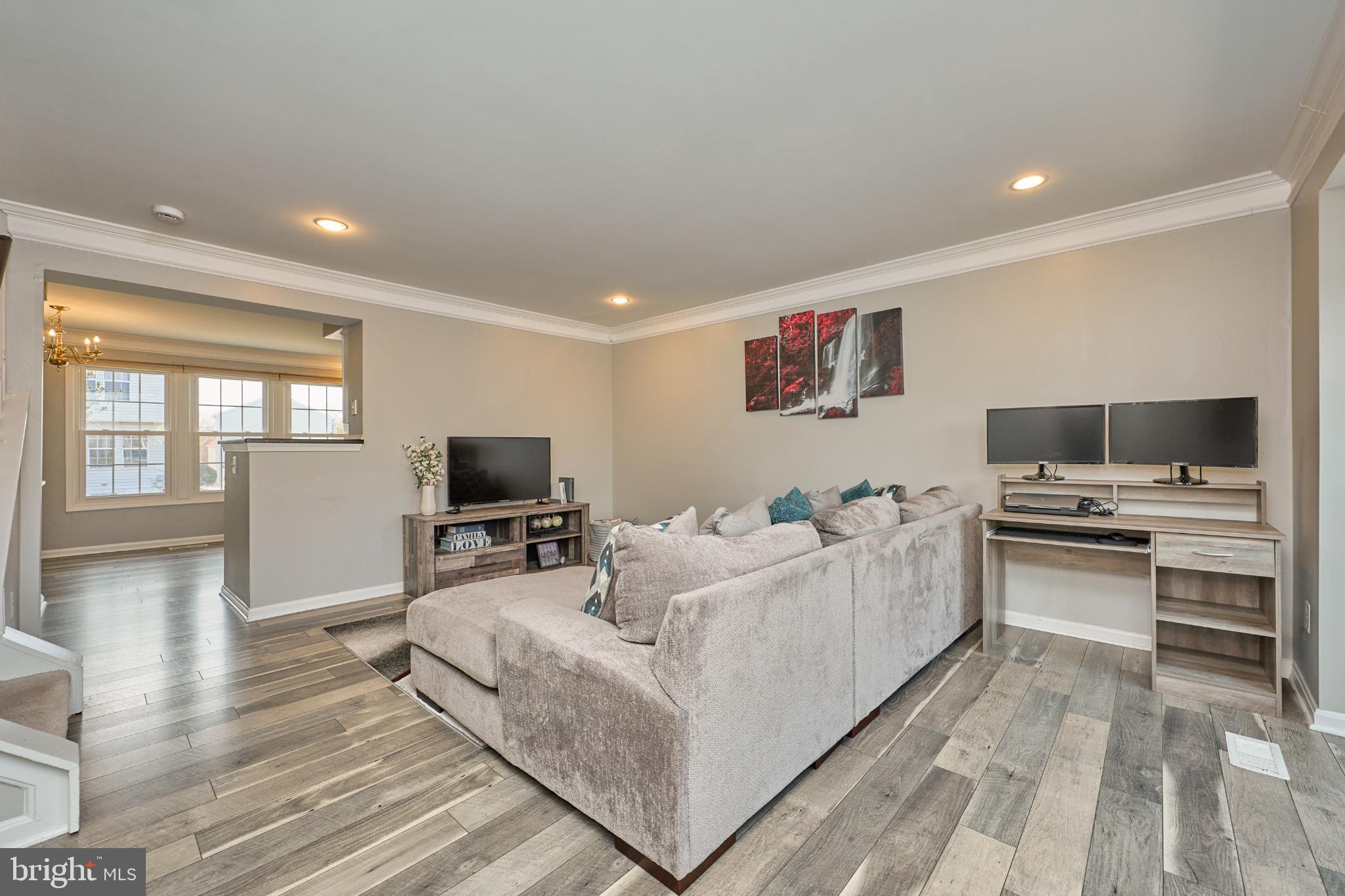 9811 MOCK ORANGE COURT