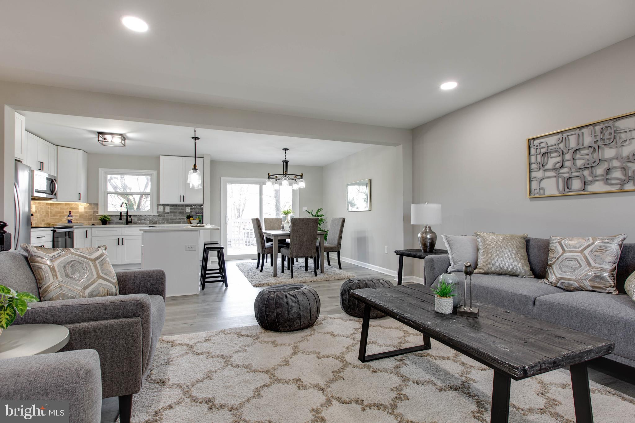 CATONSVILLE MANOR - Residential