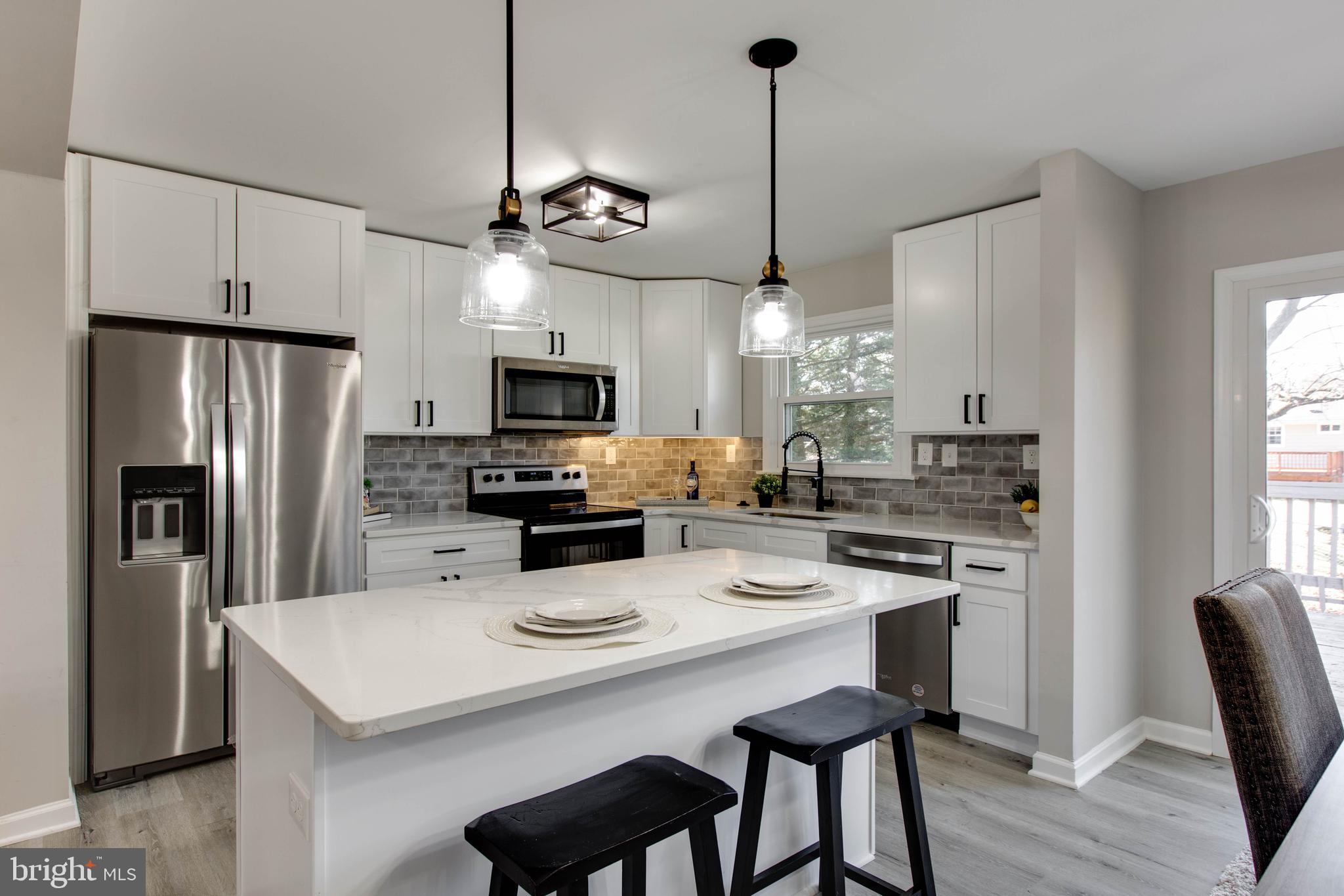 CATONSVILLE MANOR - Residential