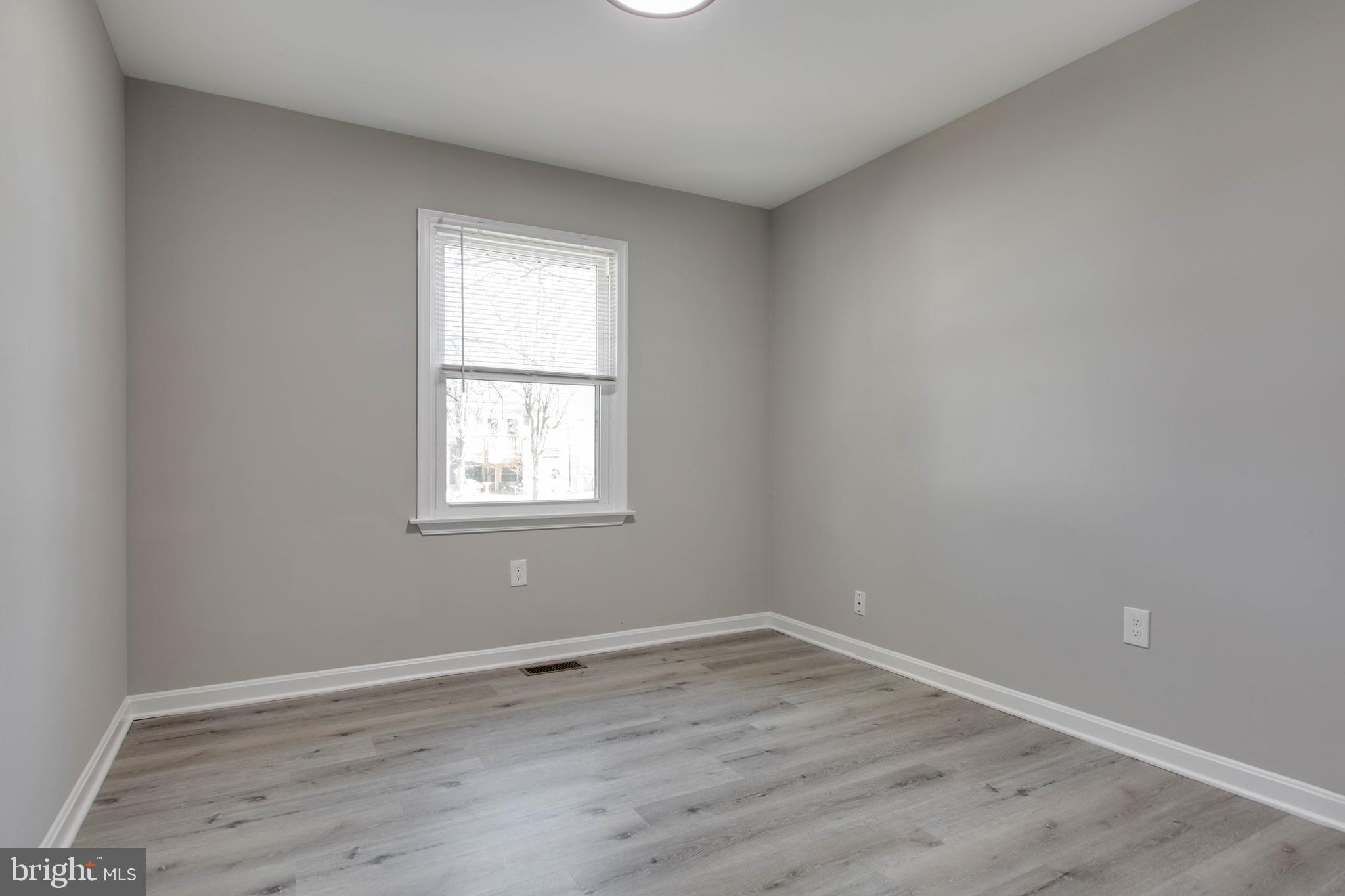 CATONSVILLE MANOR - Residential