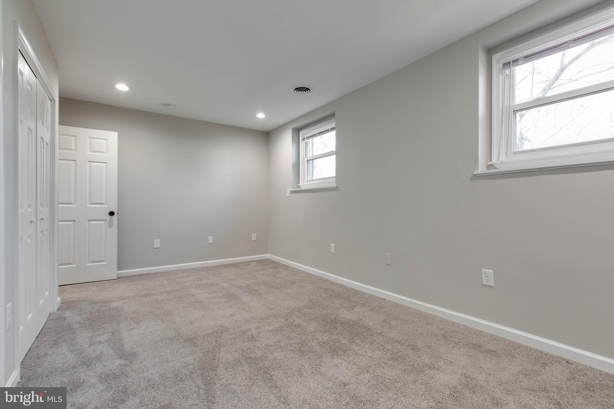 CATONSVILLE MANOR - Residential