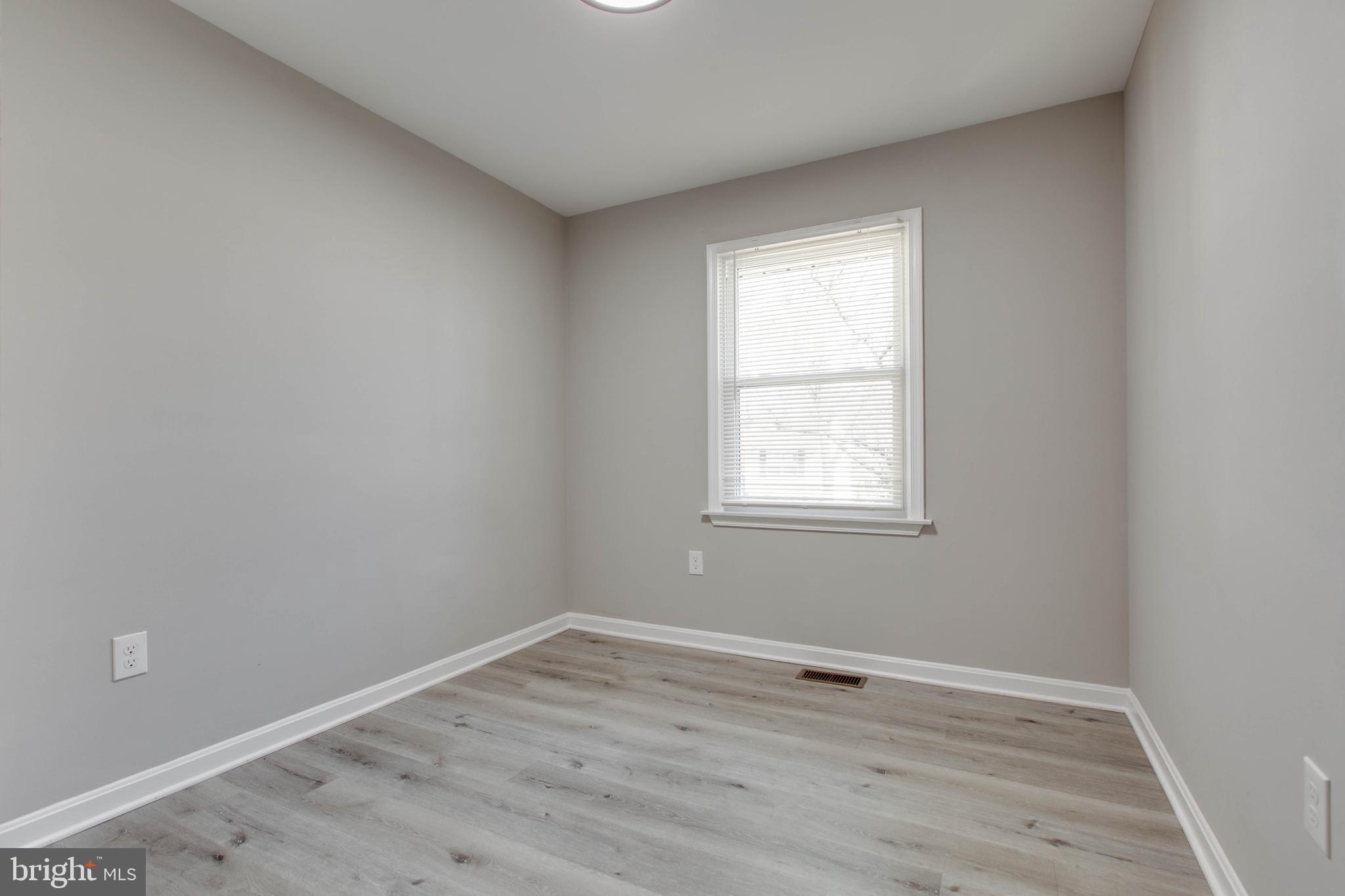 CATONSVILLE MANOR - Residential