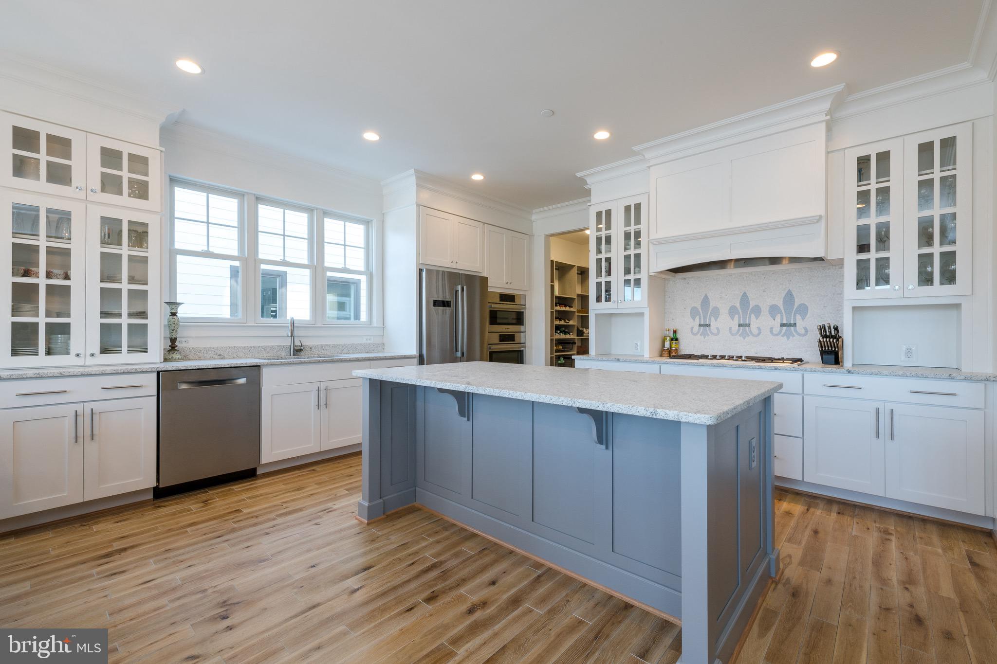 LOCH HAVEN - Residential