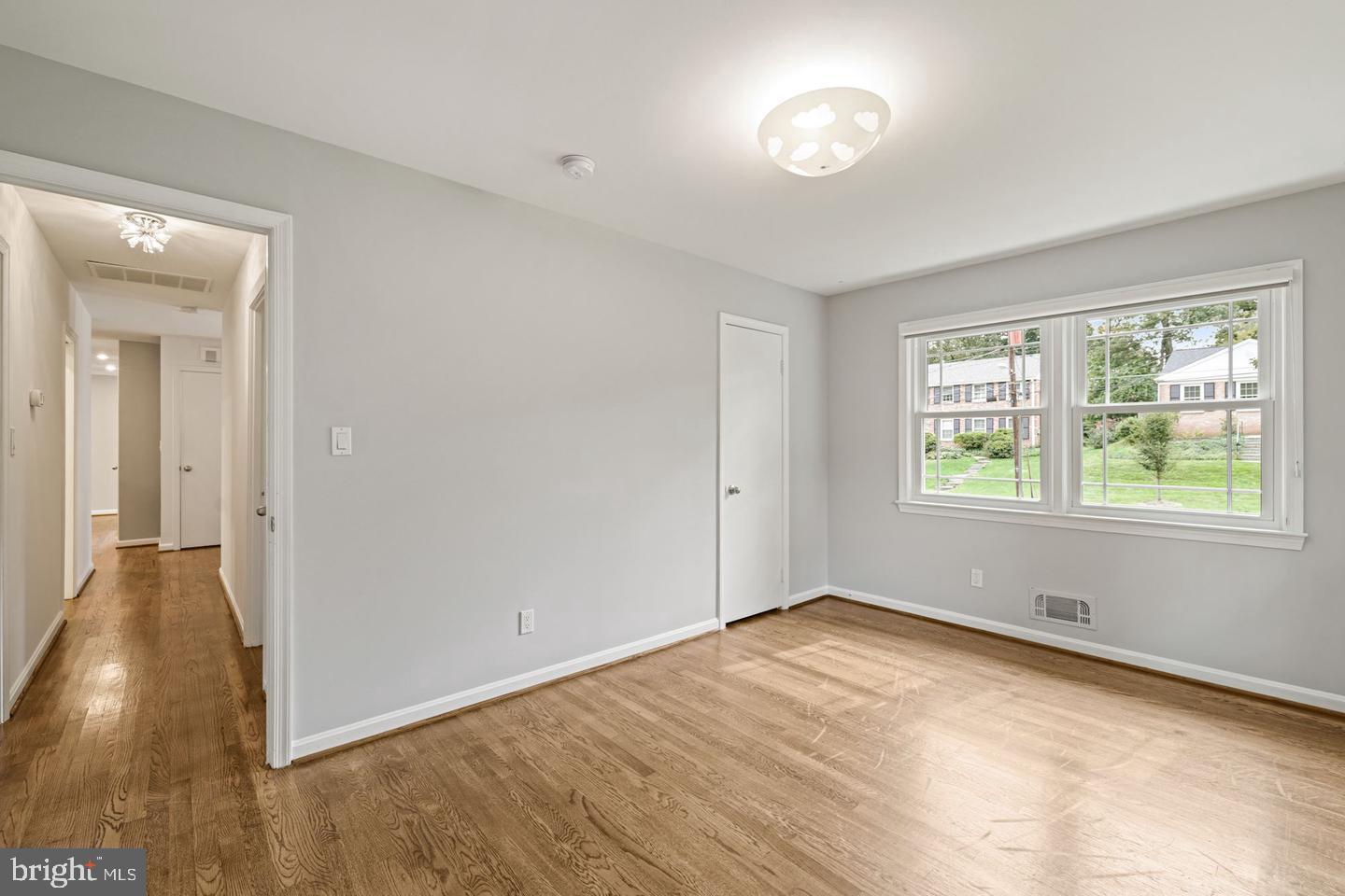 REGENT PARK - Residential Lease