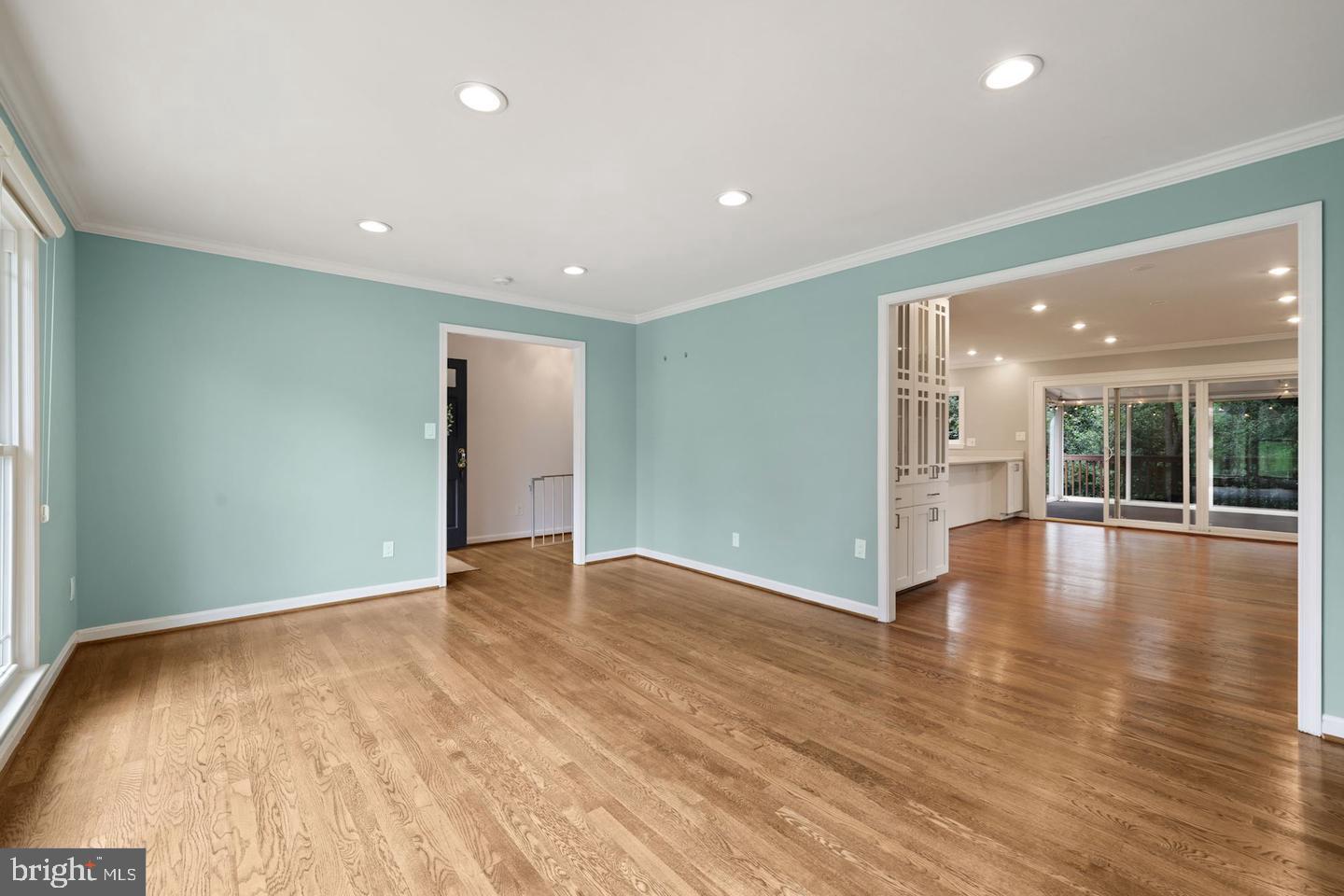 REGENT PARK - Residential Lease