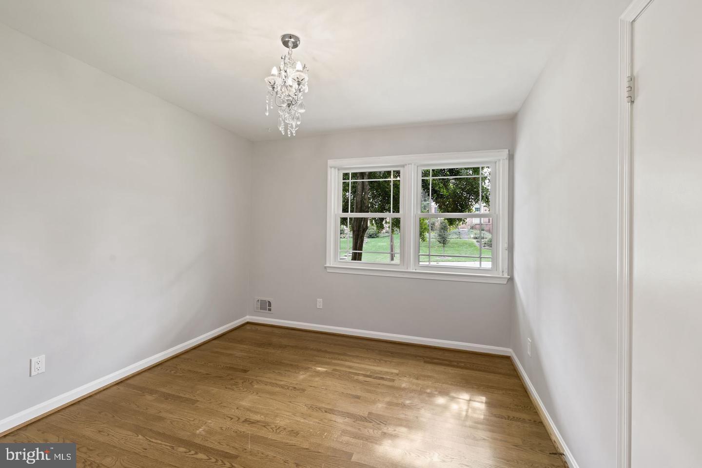 REGENT PARK - Residential Lease