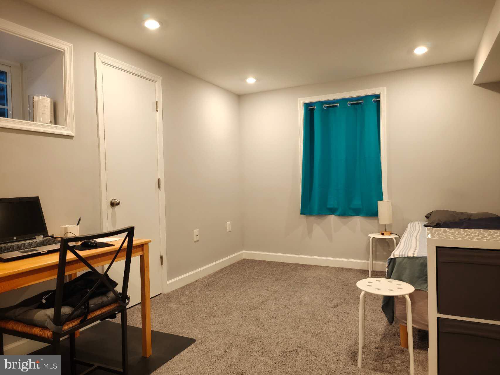 REGENT PARK - Residential Lease