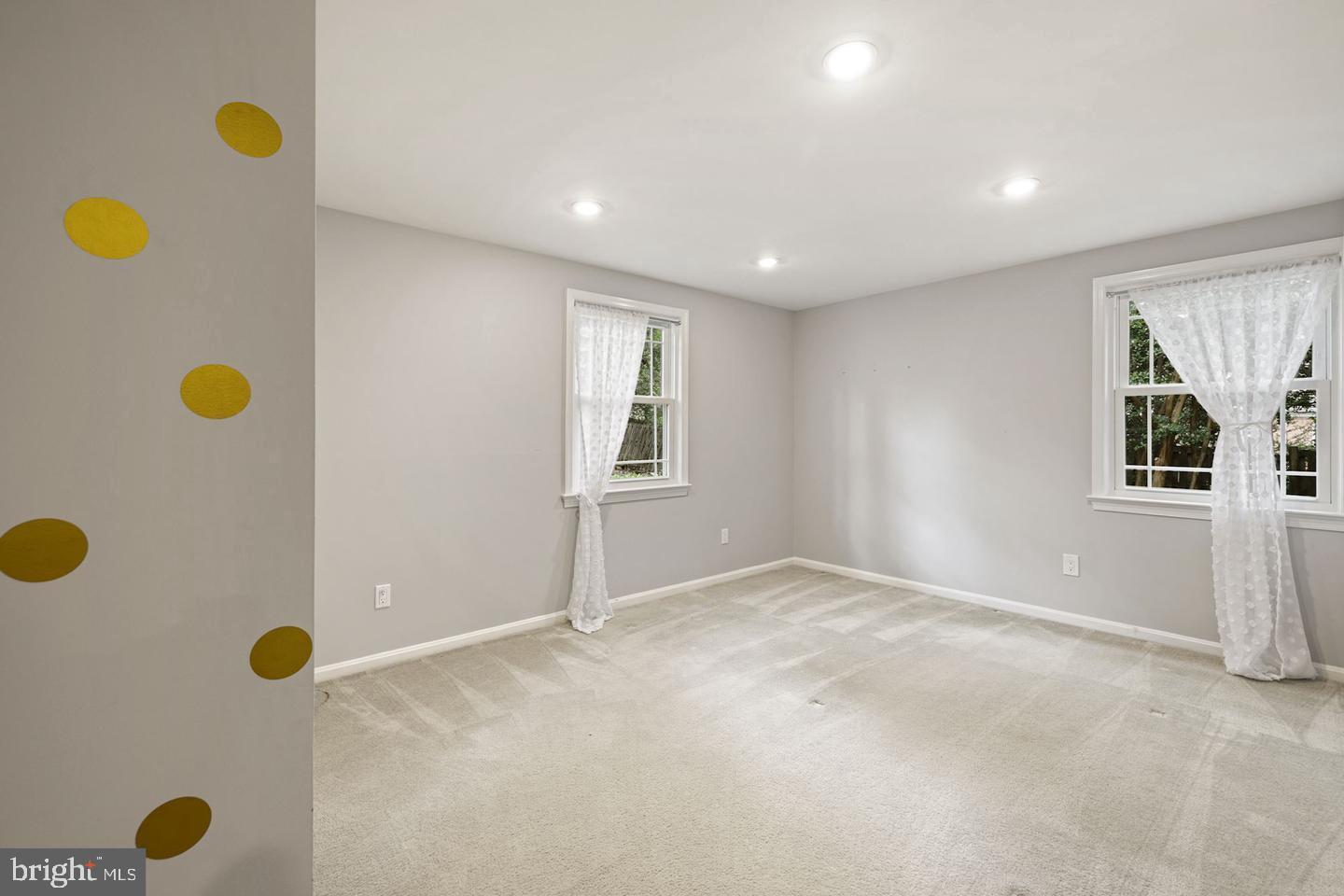 REGENT PARK - Residential Lease