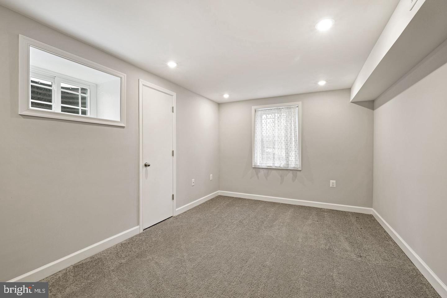 REGENT PARK - Residential Lease