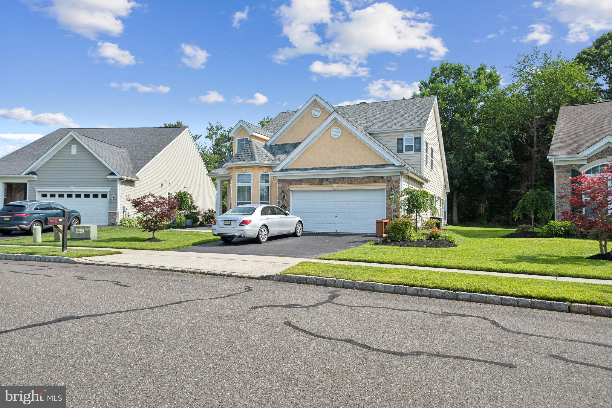 15 KRESSON COURT