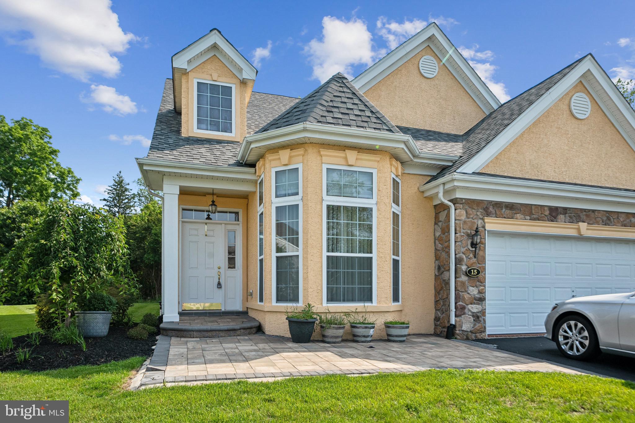 15 KRESSON COURT