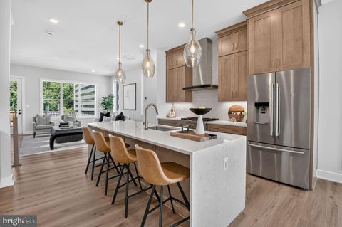 Townhouse For Sale - East Jefferson Street<br/> NORTH BETHESDA, MD 20852
