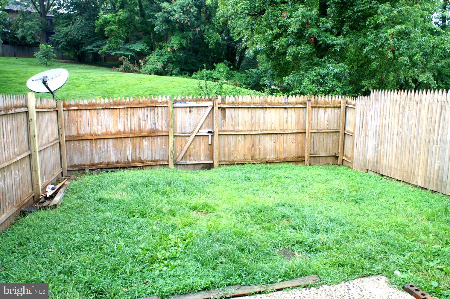 AMERICANA FAIRFAX - Residential