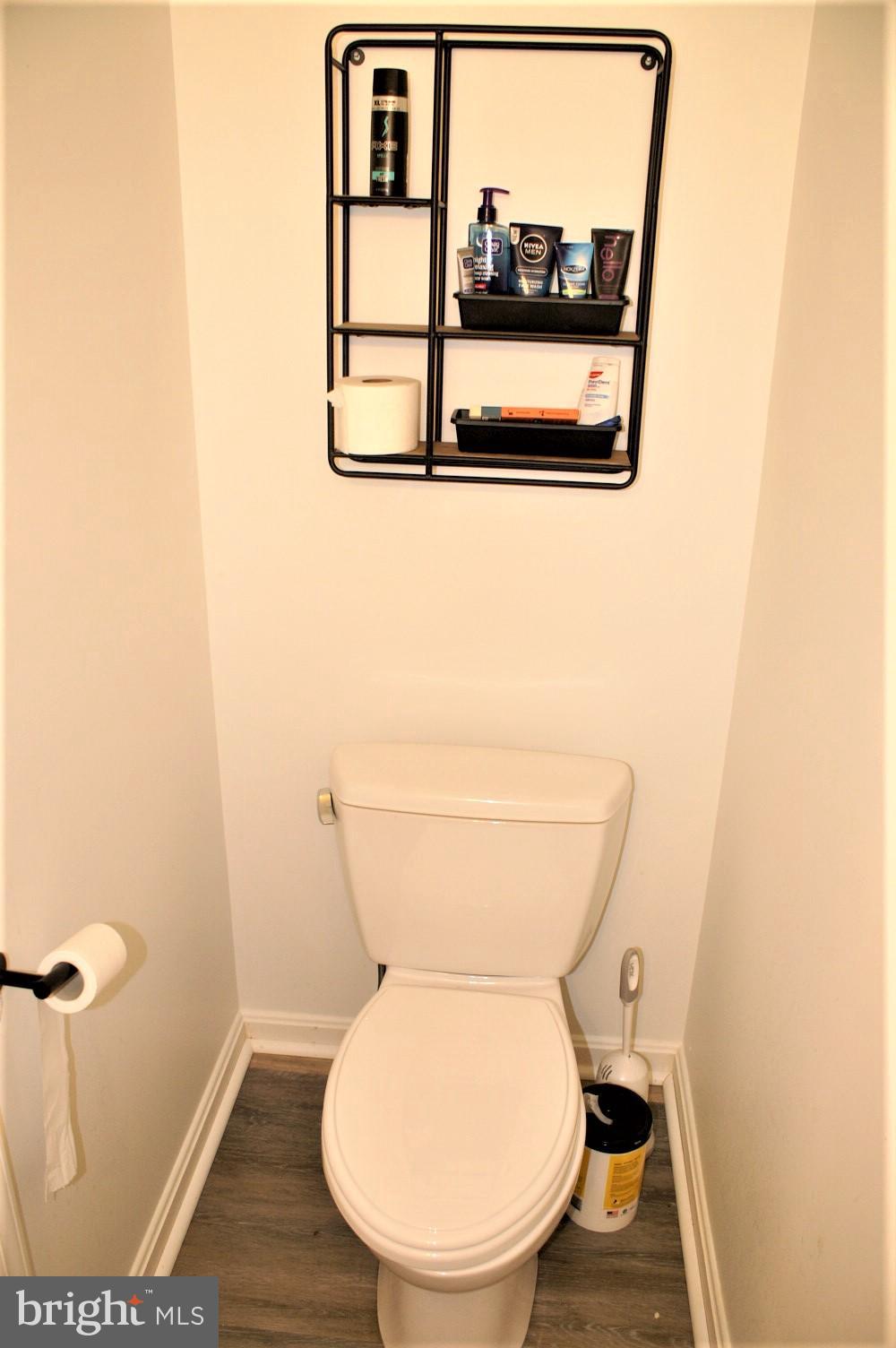 AMERICANA FAIRFAX - Residential