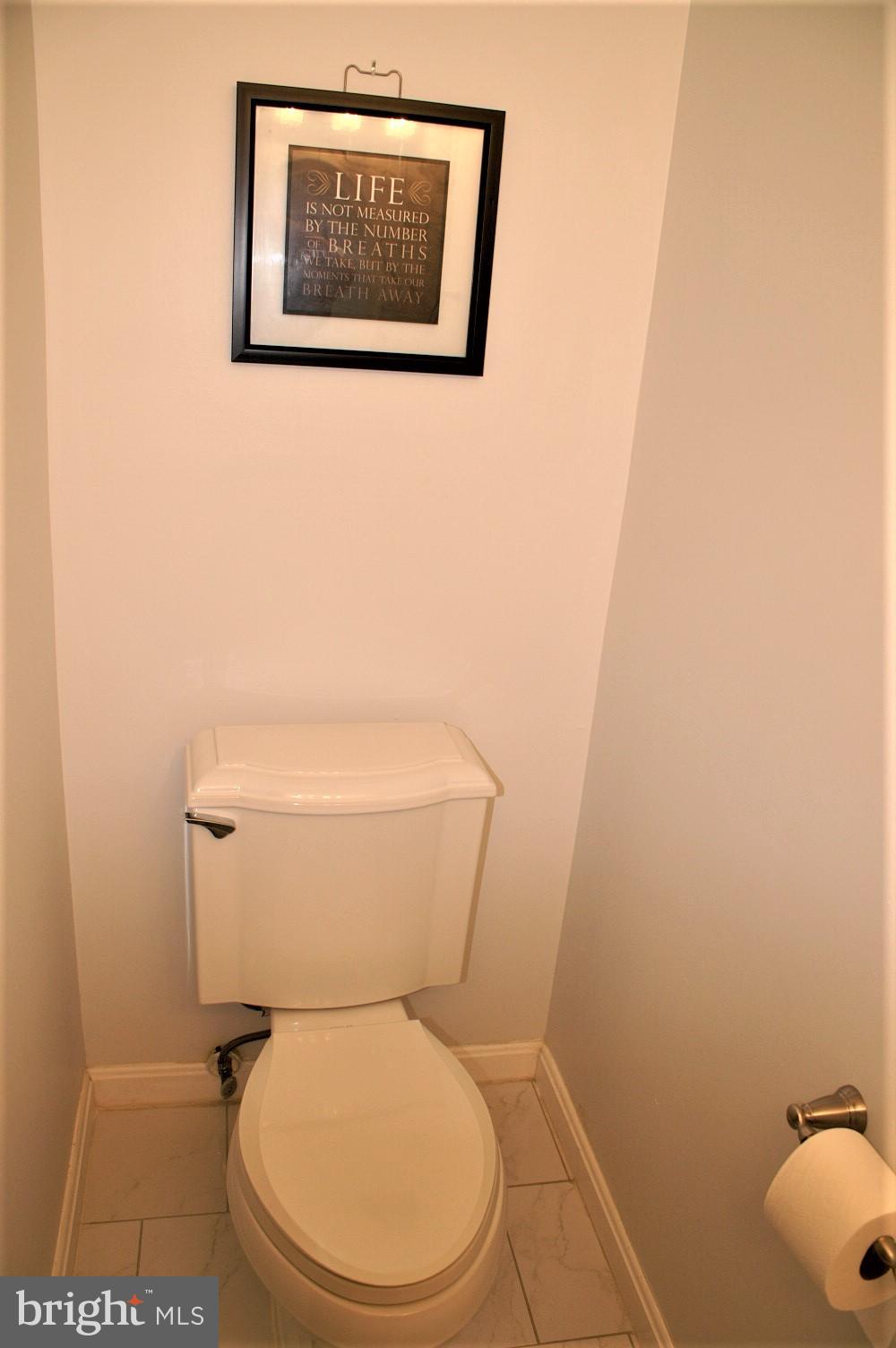 AMERICANA FAIRFAX - Residential