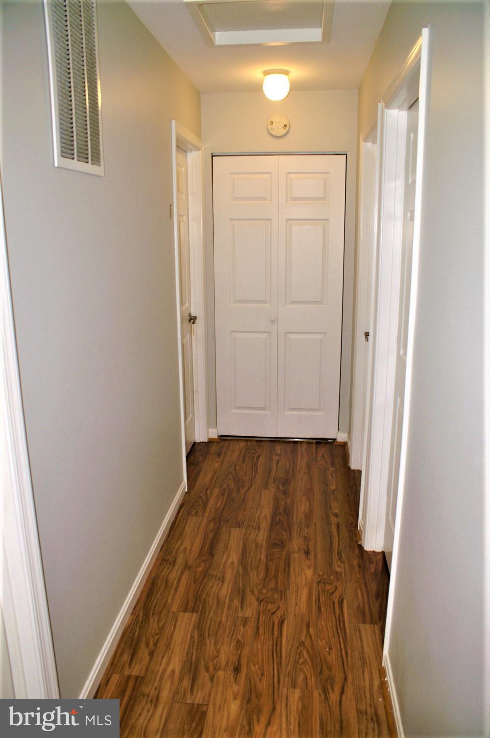 AMERICANA FAIRFAX - Residential