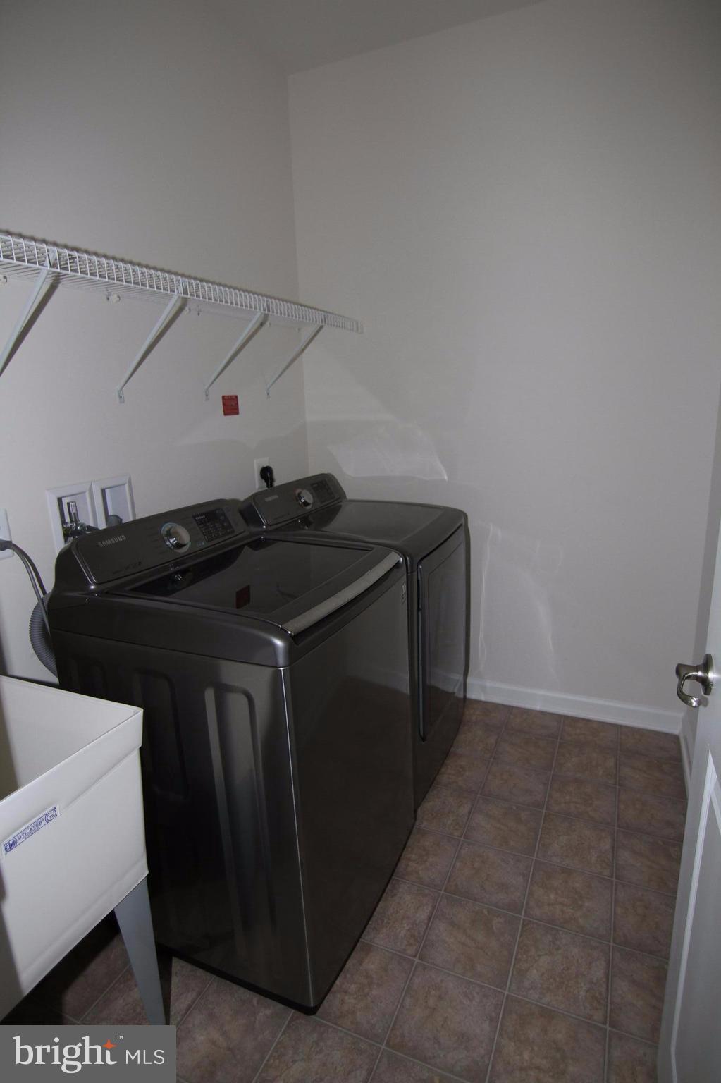 CD SMITH - Residential Lease