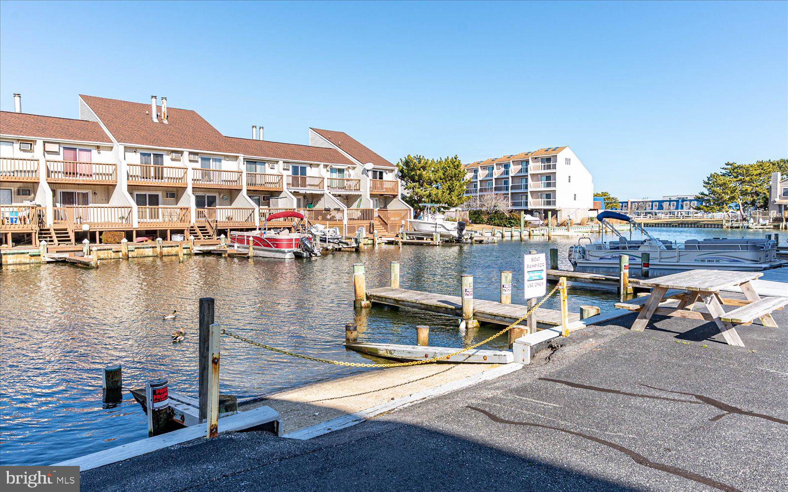 BAYSHORE ESTATES - Residential