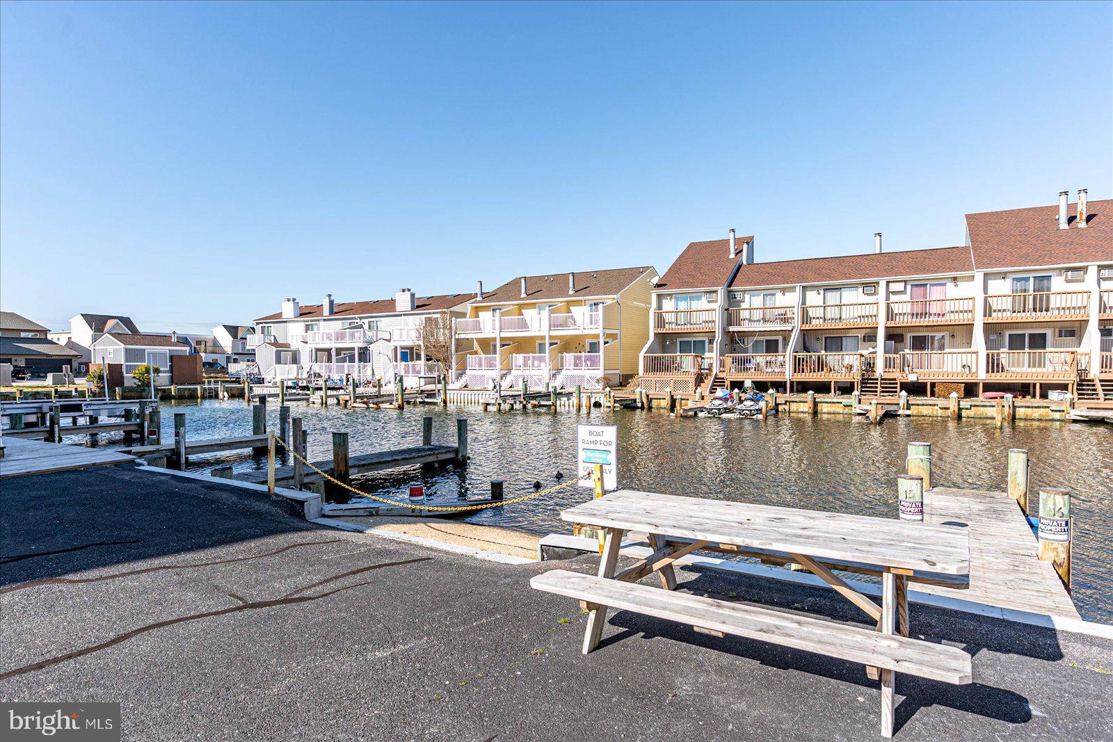 BAYSHORE ESTATES - Residential