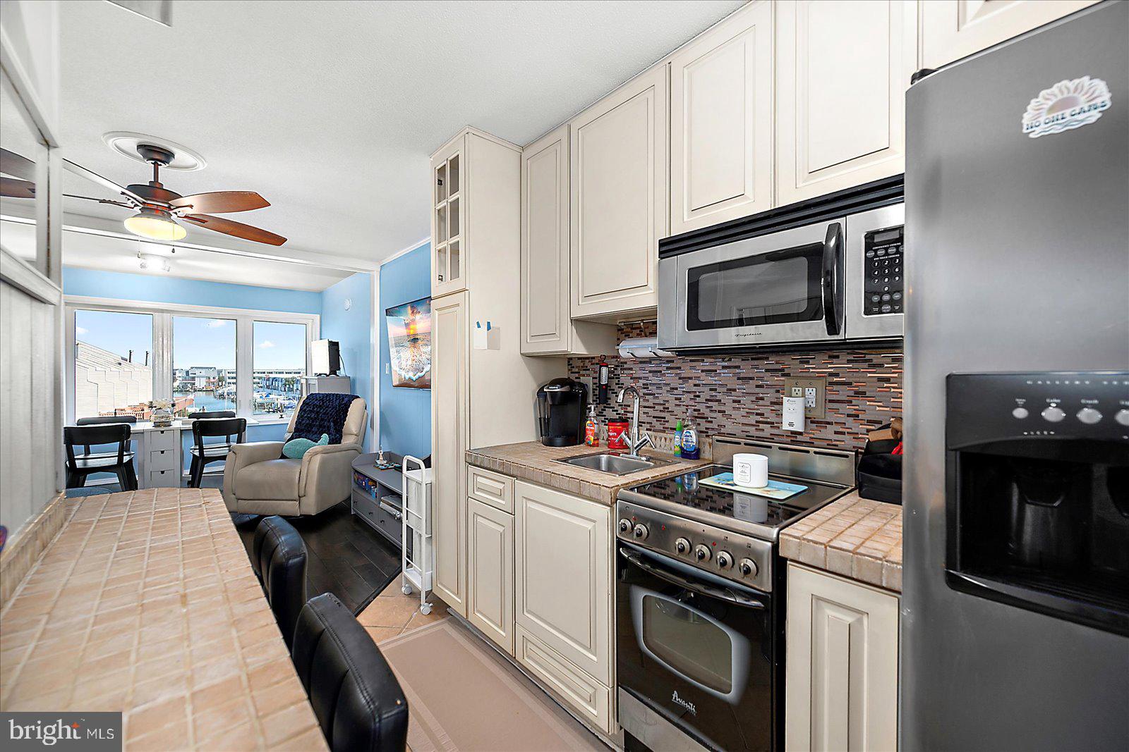 BAYSHORE ESTATES - Residential