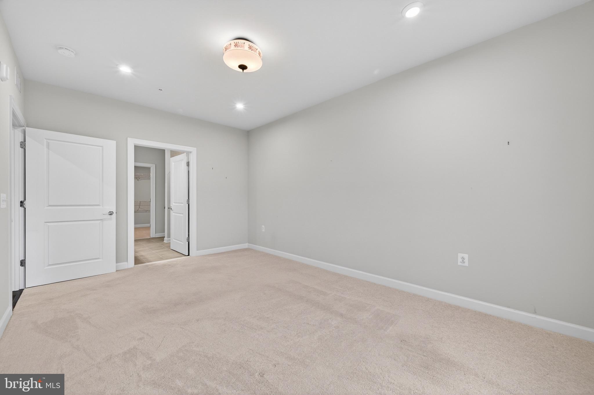 MONTEBELLO - Residential