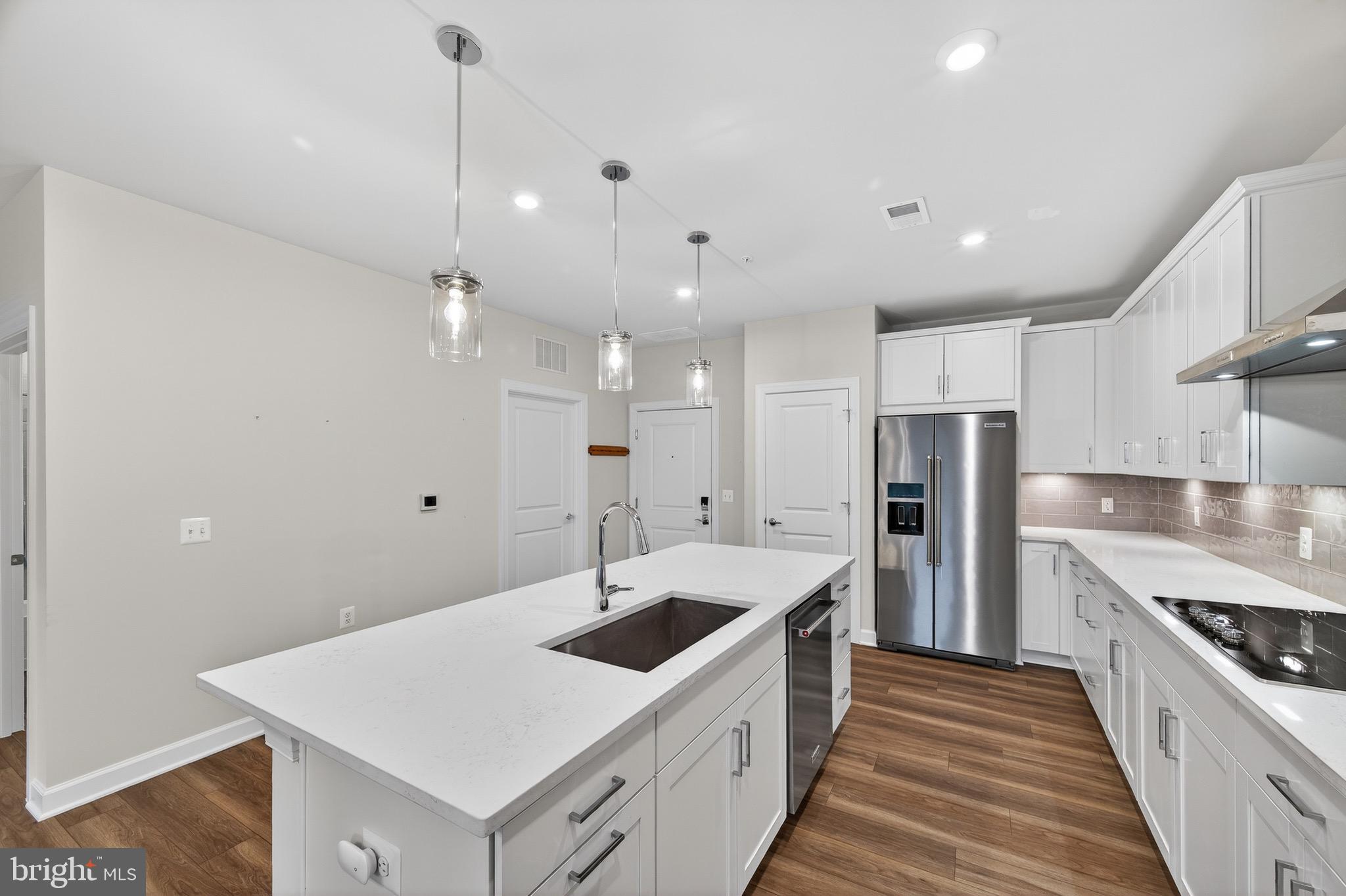 MONTEBELLO - Residential