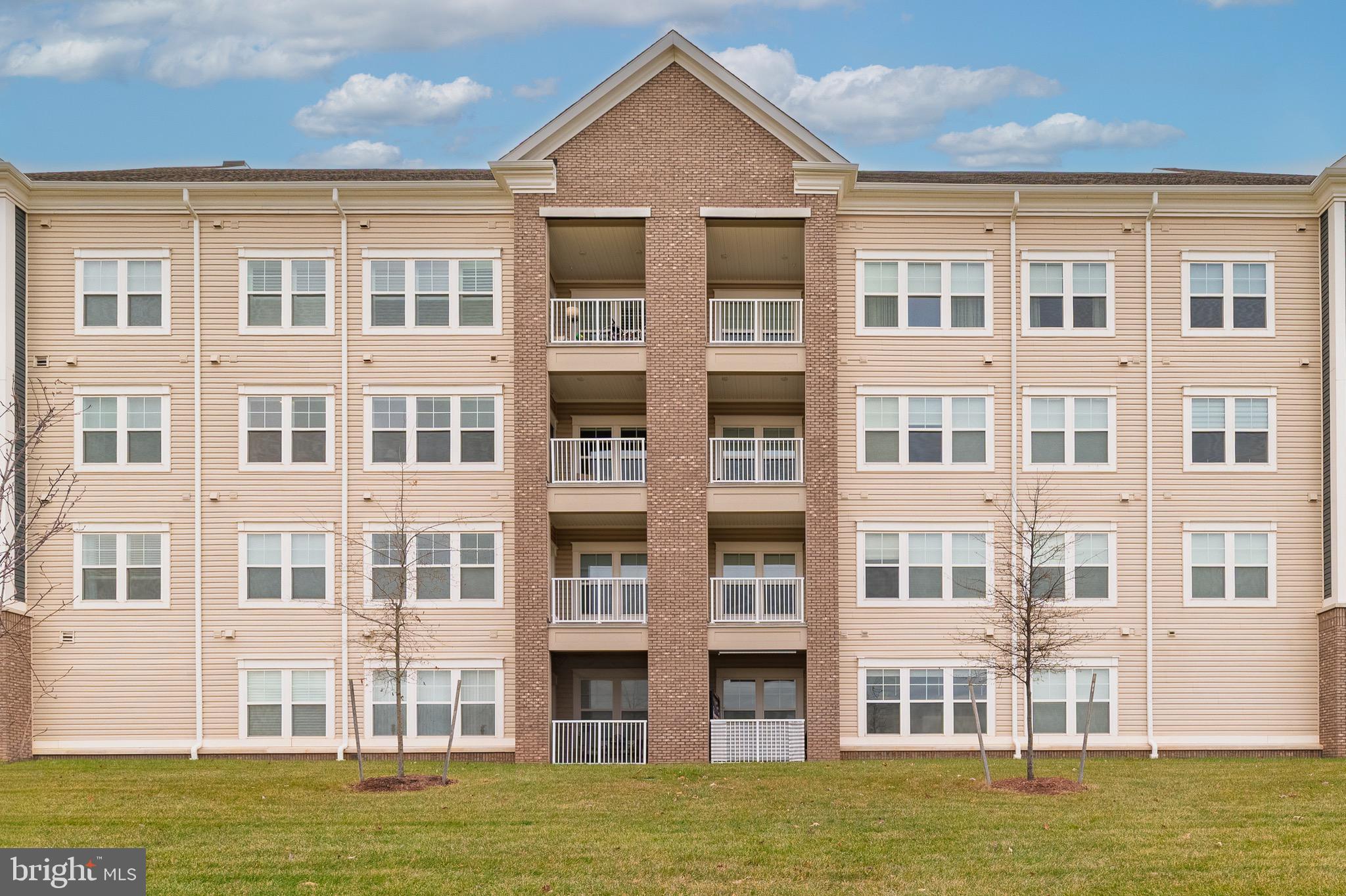 MONTEBELLO - Residential