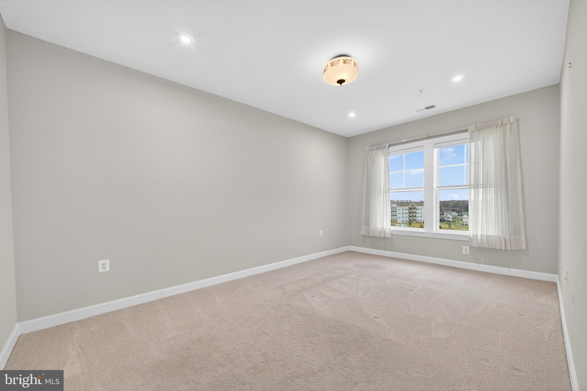 MONTEBELLO - Residential