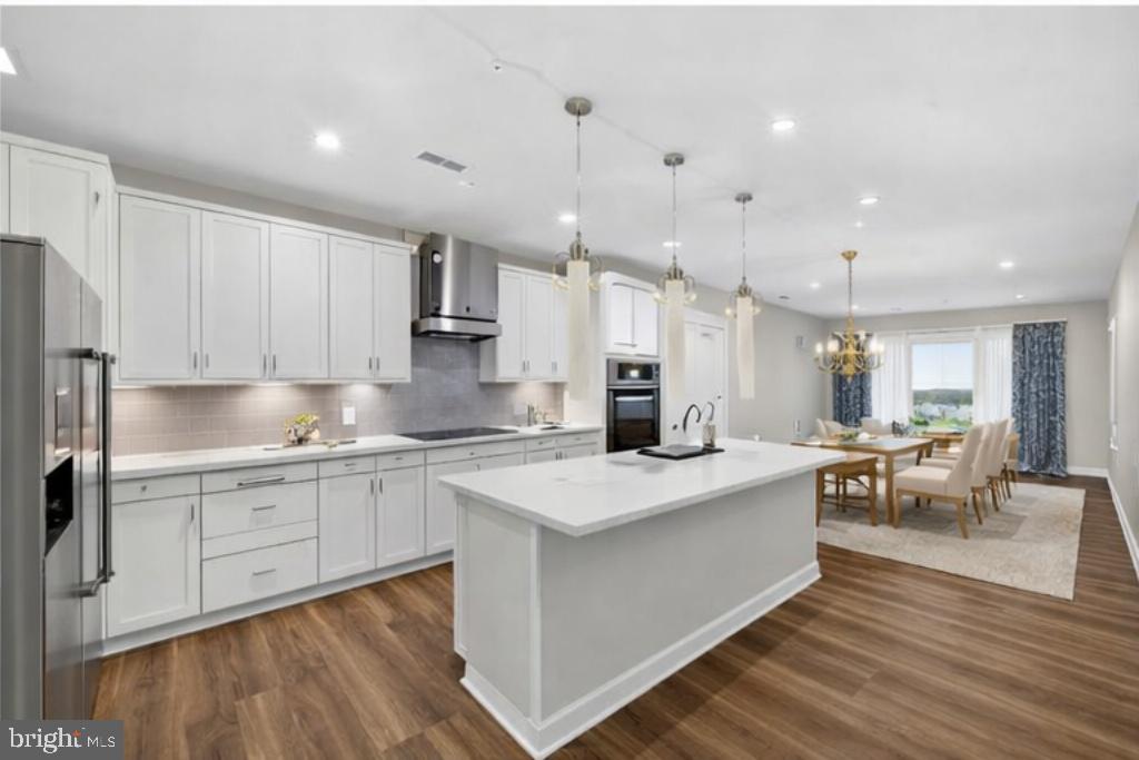 MONTEBELLO - Residential