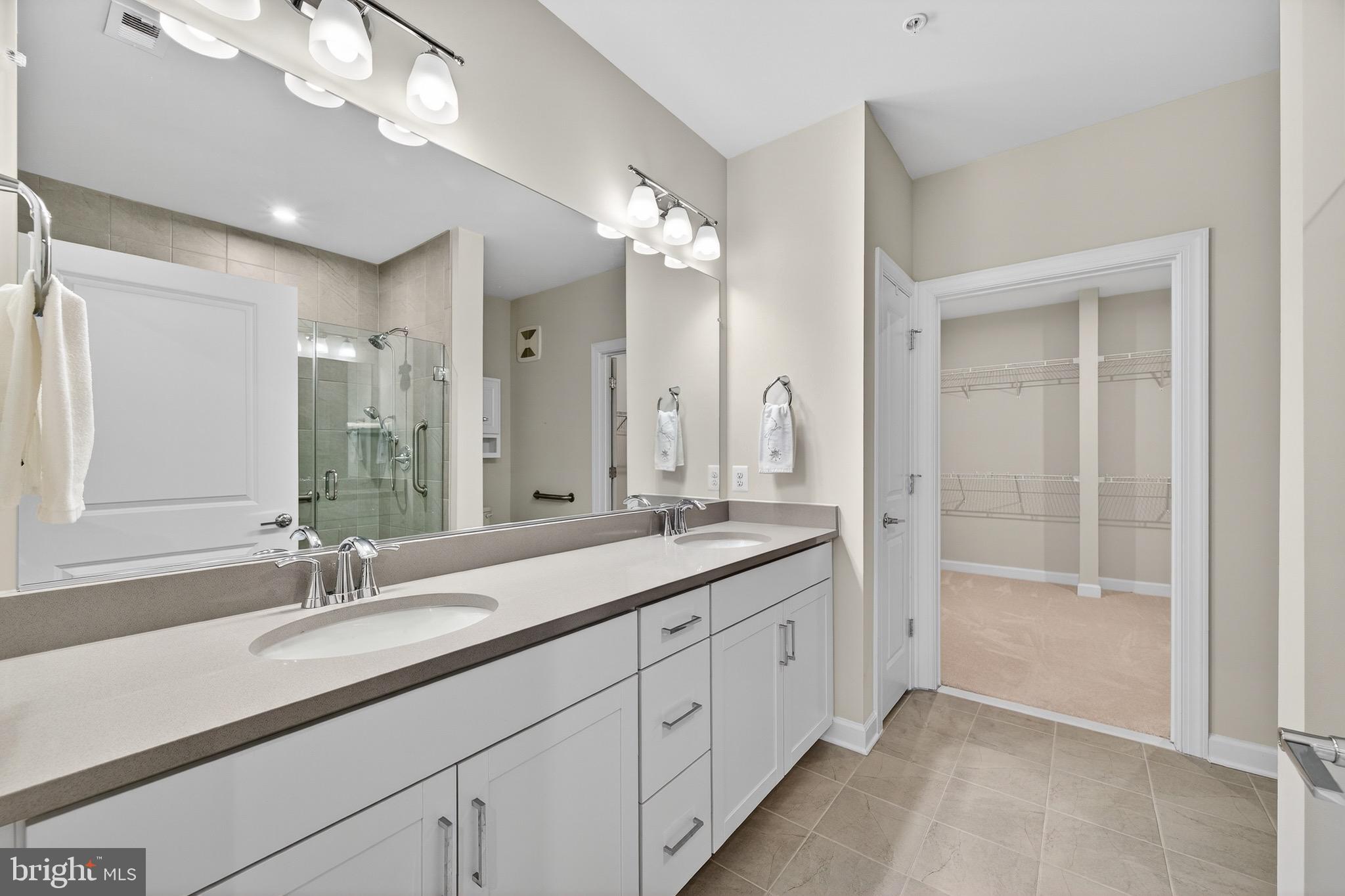 MONTEBELLO - Residential