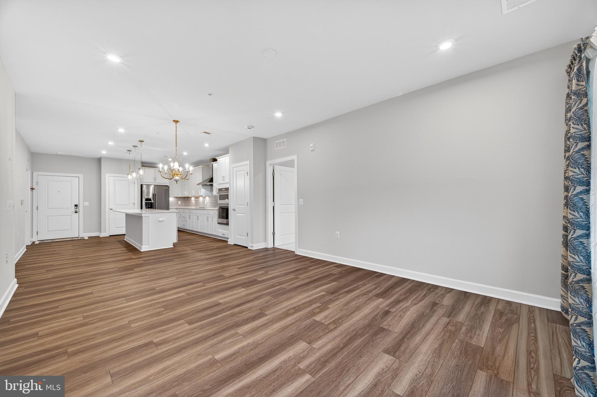 MONTEBELLO - Residential