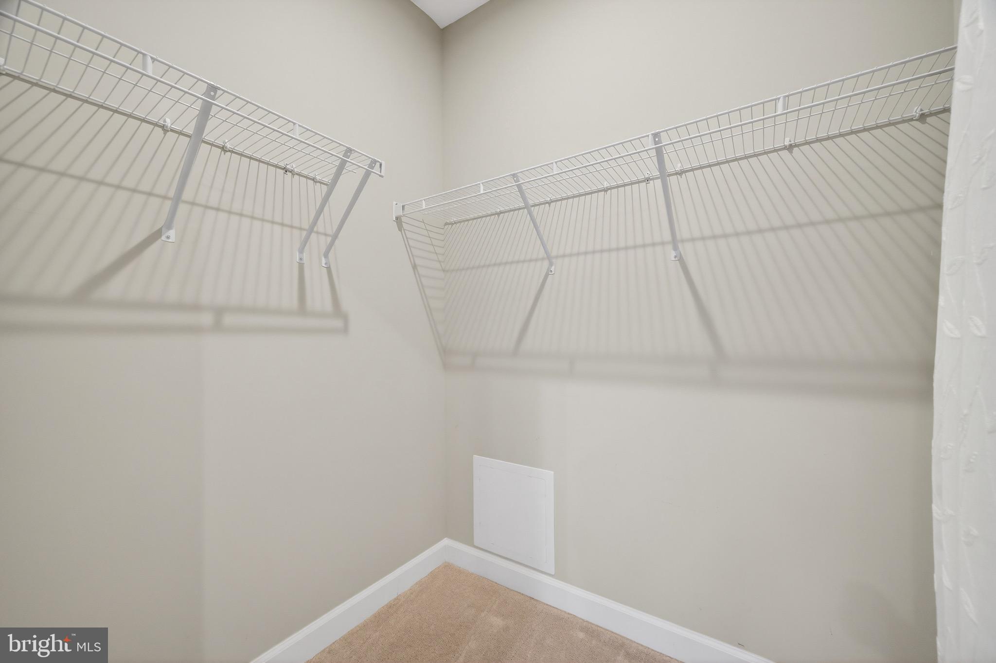 MONTEBELLO - Residential