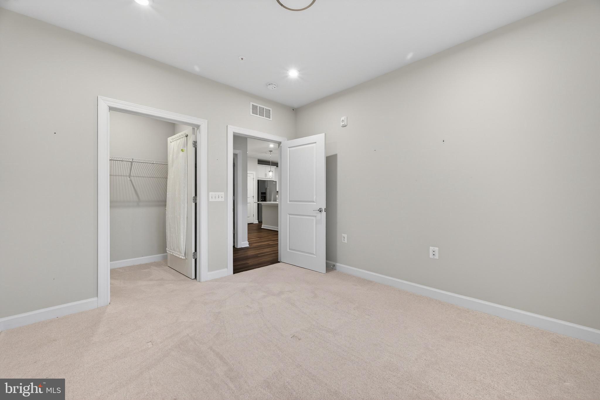 MONTEBELLO - Residential