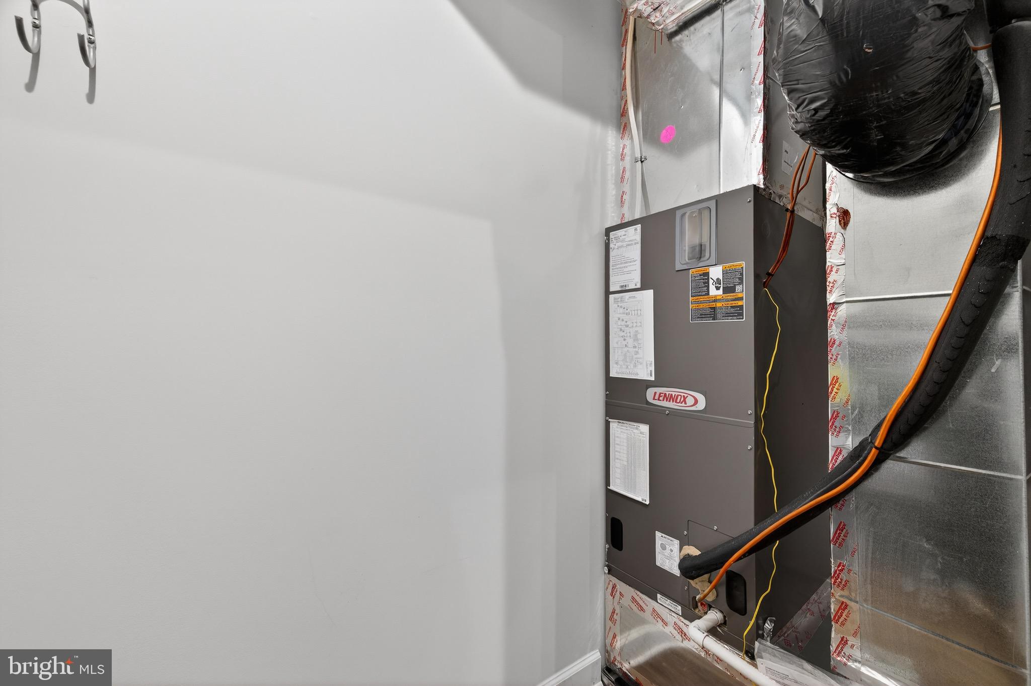 MONTEBELLO - Residential